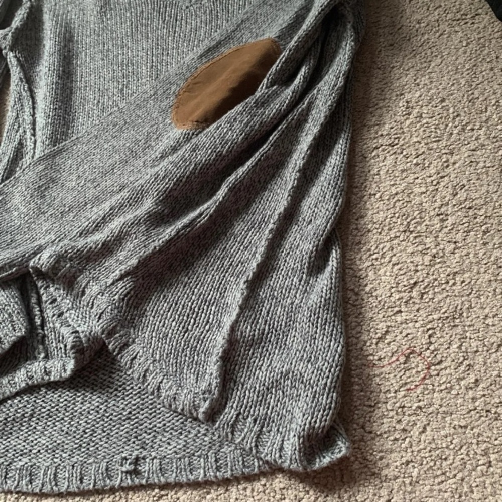 Sweater - Picture 3 of 3